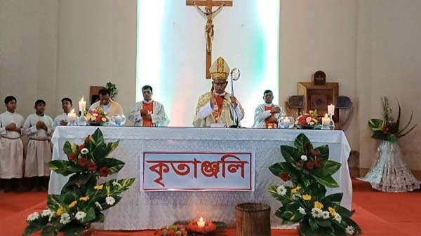 সিরাজদিখানে সাধু যোসেফ গীর্জার পালপুরোহিত লিন্টু ফ্রান্সিস’র কৃতাঞ্জলি অনুষ্ঠিত