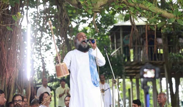 সিরাজদিখানে পদ্মহেম ধামে শরতের বিকালে সাঁইজীর বাণীর আসর অনুষ্ঠিত